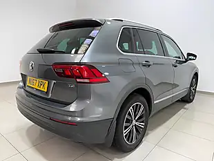 Used 2017 Volkswagen Tiguan Se Navigation Grey - Interior and Exterior details 10