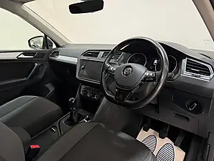 Used 2017 Volkswagen Tiguan Se Navigation Grey - Interior and Exterior details 14