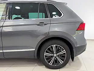Used 2017 Volkswagen Tiguan Se Navigation Grey - Interior and Exterior details 7