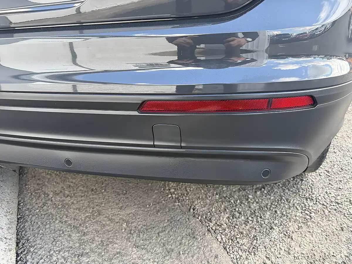 Used 2017 Volkswagen Tiguan Se Navigation Grey - Interior and Exterior details 12