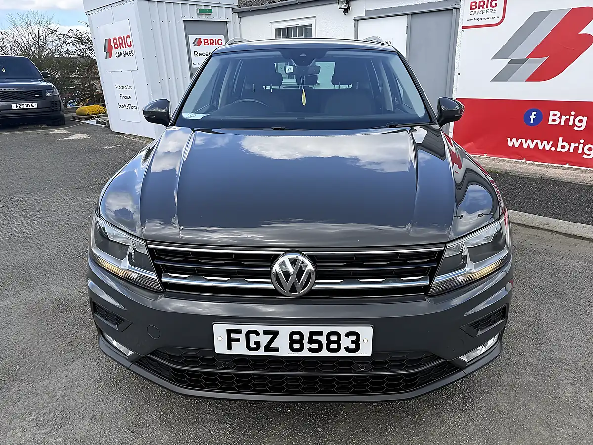 Used 2017 Volkswagen Tiguan Se Navigation Grey - Interior and Exterior details 4
