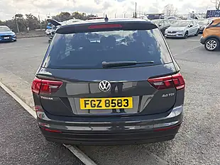 Used 2017 Volkswagen Tiguan Se Navigation Grey - Interior and Exterior details 9