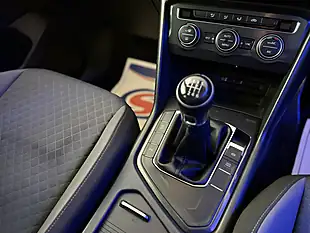 Used 2017 Volkswagen Tiguan Se Navigation Grey - Interior and Exterior details 10