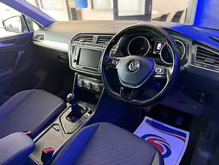 Used 2017 Volkswagen Tiguan Se Navigation Grey - Interior and Exterior details 5