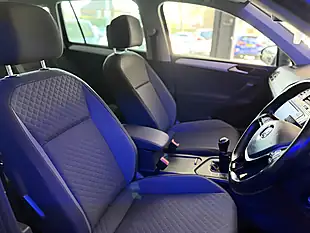 Used 2017 Volkswagen Tiguan Se Navigation Grey - Interior and Exterior details 7