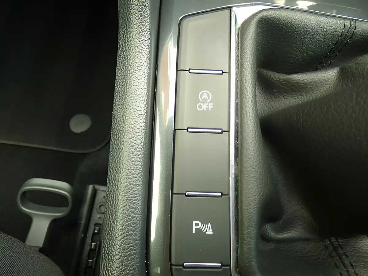 Used 2017 Volkswagen Tiguan Se Navigation Grey - Interior and Exterior details 20