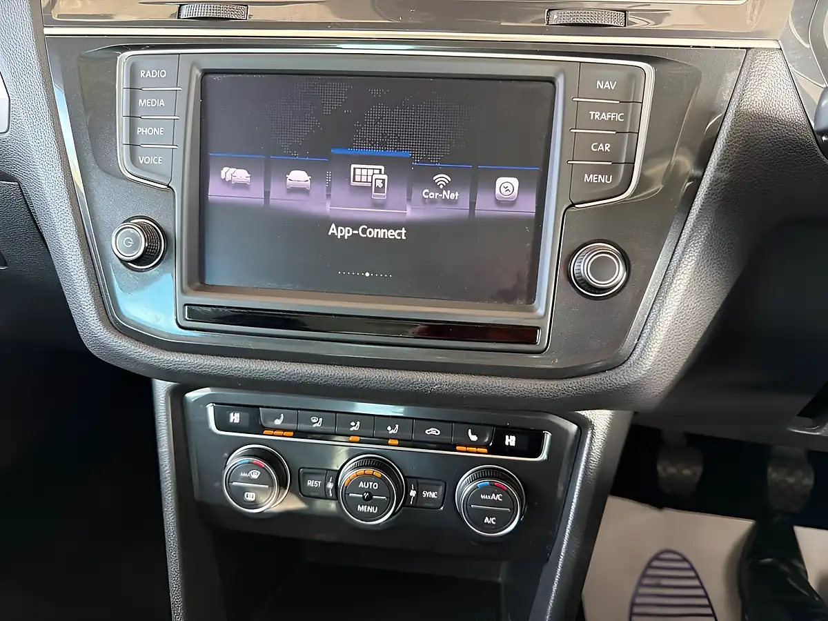 Used 2017 Volkswagen Tiguan Se Navigation Indium Grey - Interior and Exterior details 13
