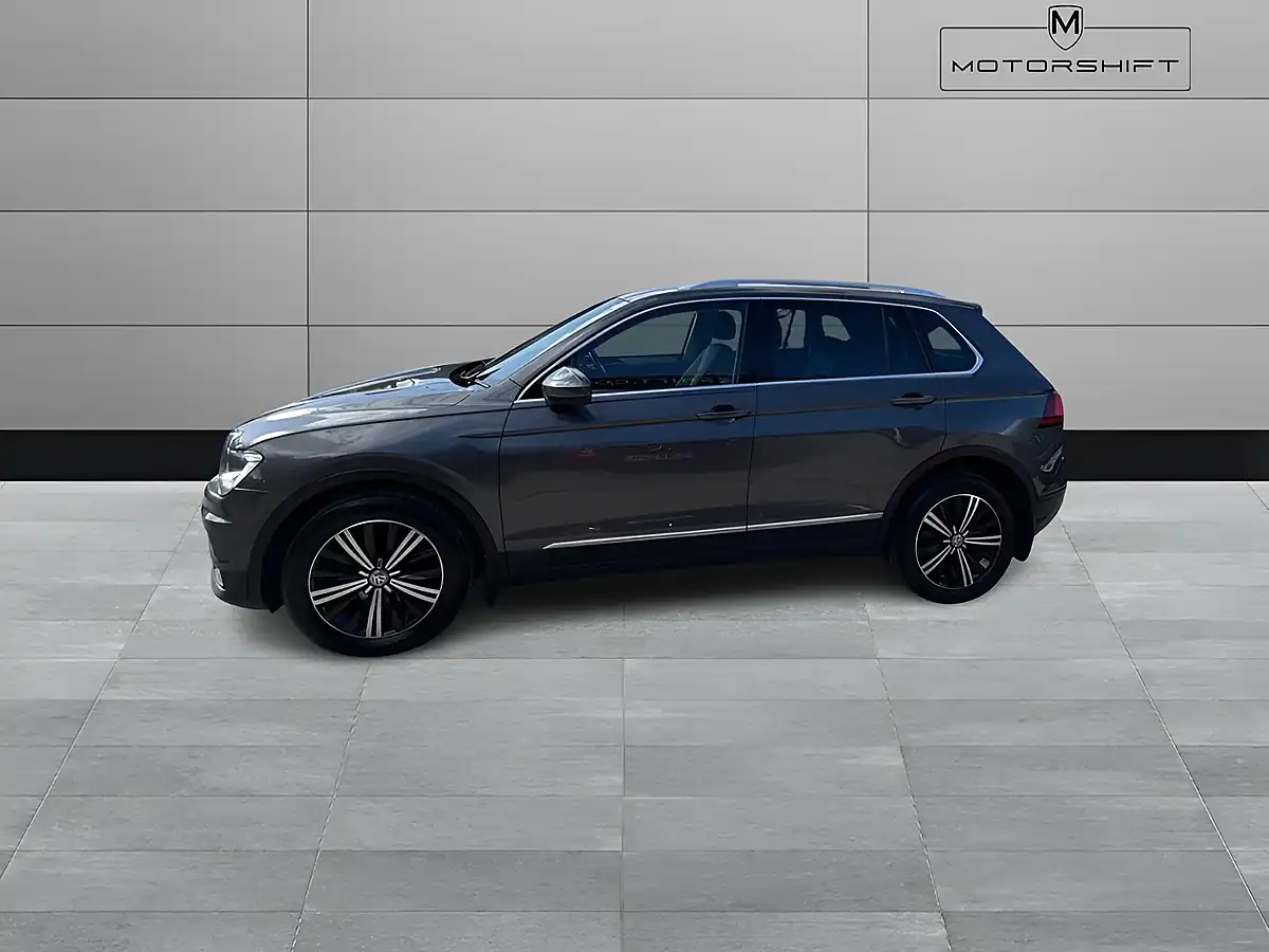 Used 2017 Volkswagen Tiguan Se Navigation Indium Grey - Interior and Exterior details 6