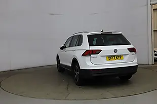 Used 2017 Volkswagen Tiguan Se Navigation White - Interior and Exterior details 5