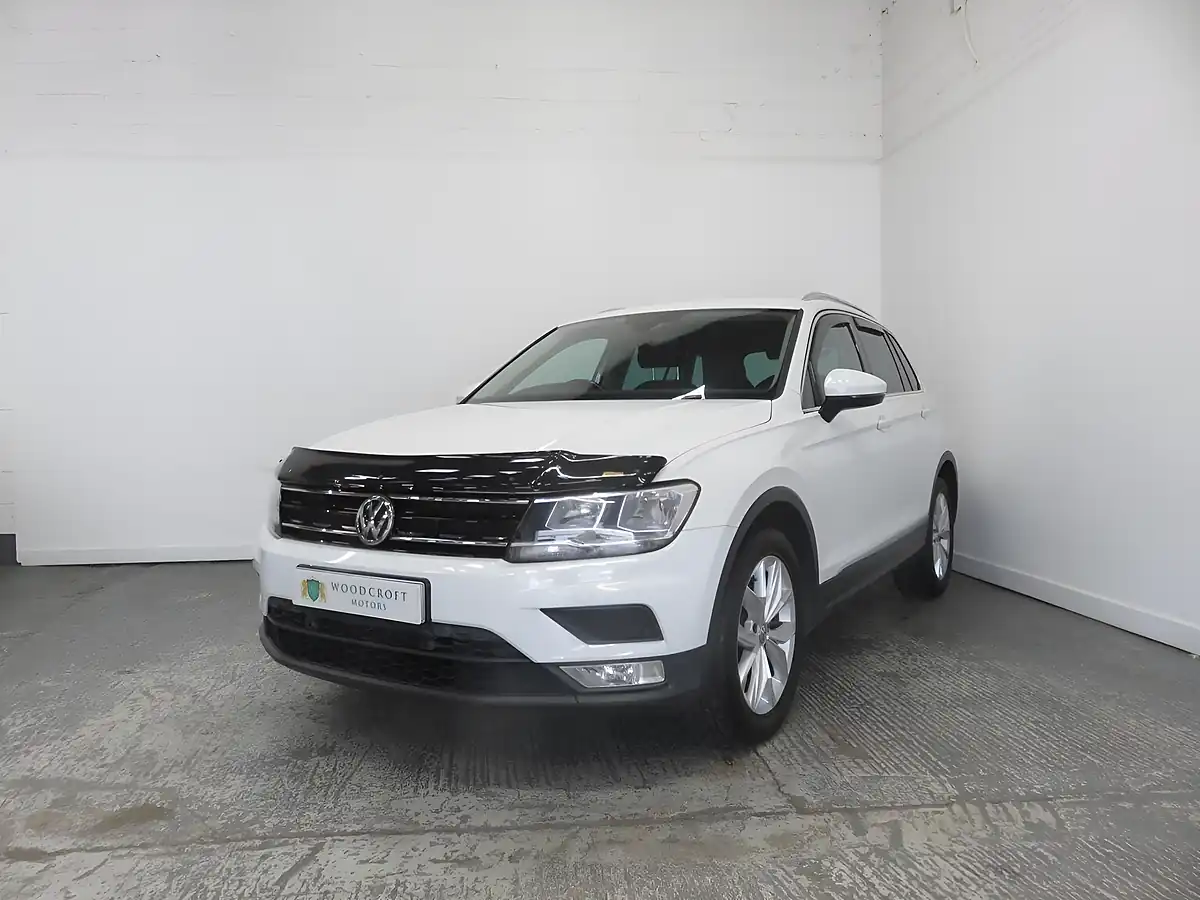 Used 2017 Volkswagen Tiguan Se Navigation White - Interior and Exterior details 2