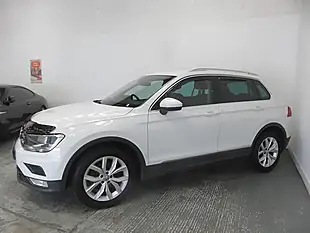 Used 2017 Volkswagen Tiguan Se Navigation White - Interior and Exterior details 4