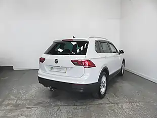 Used 2017 Volkswagen Tiguan Se Navigation White - Interior and Exterior details 6