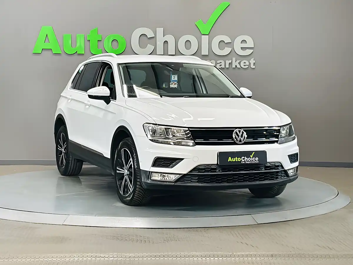 Used 2017 Volkswagen Tiguan Se Pure White - Interior and Exterior details 2