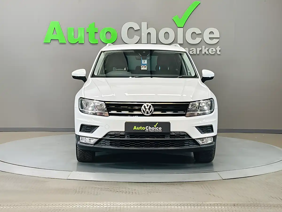 Used 2017 Volkswagen Tiguan Se Pure White - Interior and Exterior details 3