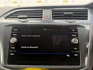 Used 2017 Volkswagen Tiguan Se White - Interior and Exterior details 18