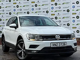 Used 2017 Volkswagen Tiguan Se White - Interior and Exterior details 3