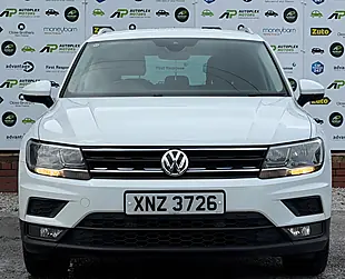 Used 2017 Volkswagen Tiguan Se White - Interior and Exterior details 6