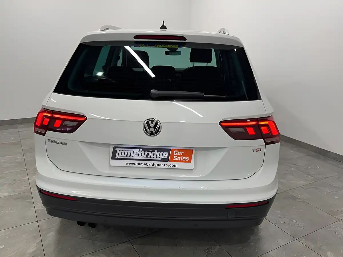 Used 2017 Volkswagen Tiguan Se White - Interior and Exterior details 7