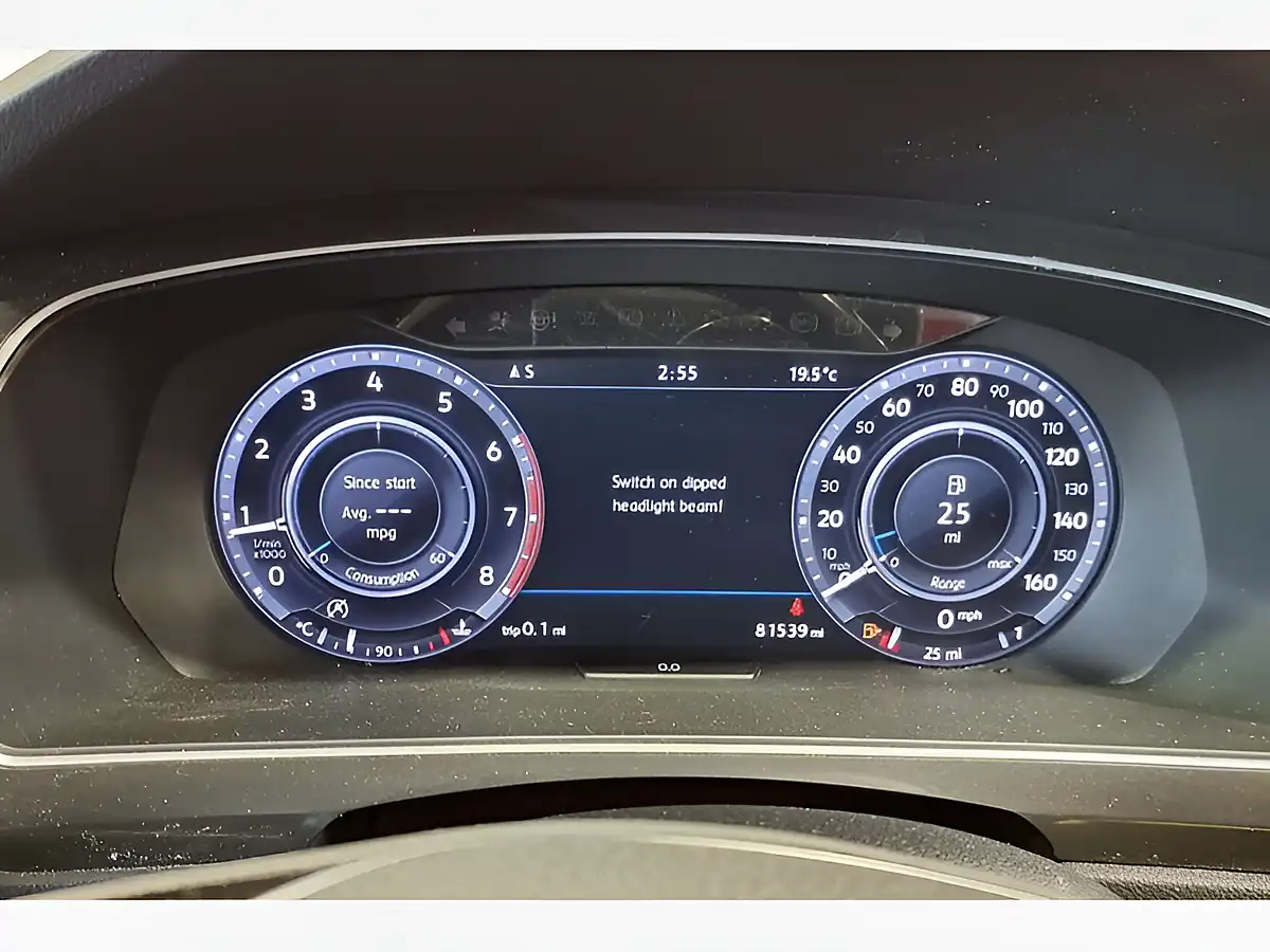 Used 2017 Volkswagen Tiguan Sel Black - Interior and Exterior details 14
