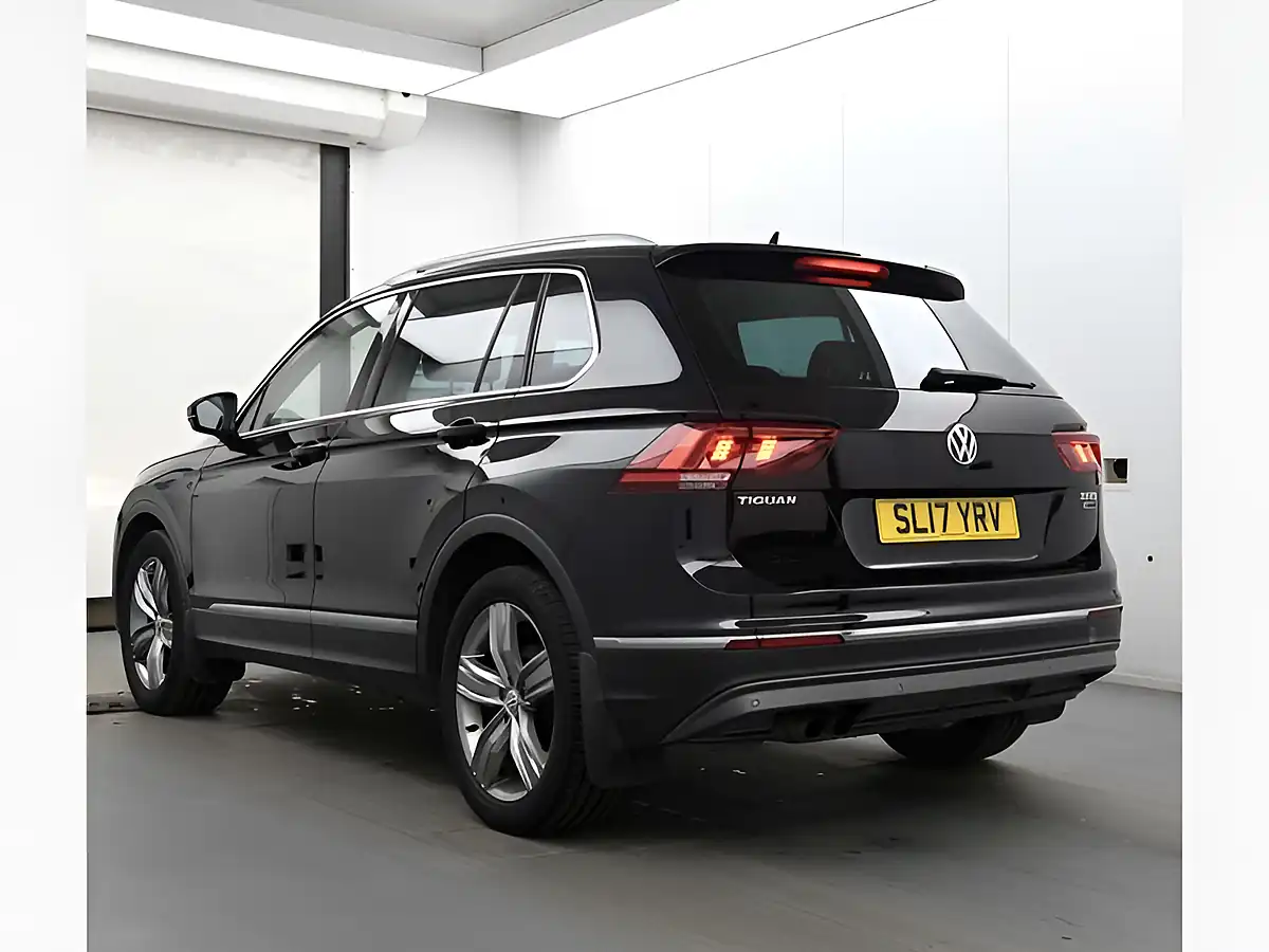 Used 2017 Volkswagen Tiguan Sel Black - Interior and Exterior details 6