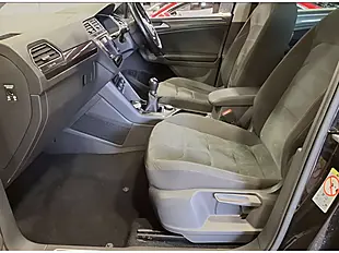 Used 2017 Volkswagen Tiguan Sel Black - Interior and Exterior details 7