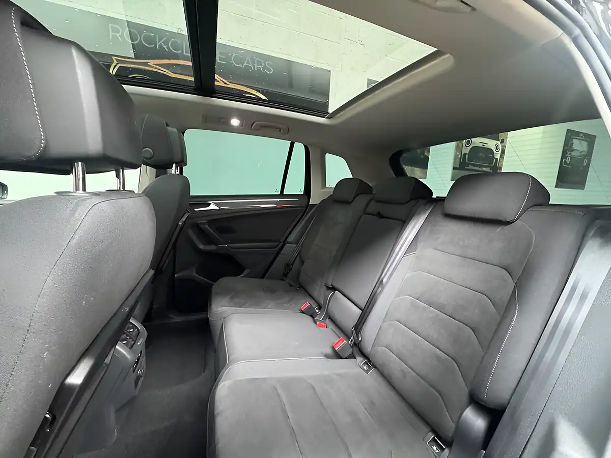 Used 2017 Volkswagen Tiguan Sel Black - Interior and Exterior details 10