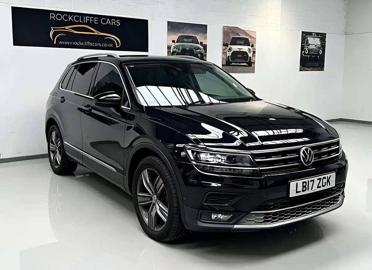 Used 2017 Volkswagen Tiguan Sel Black - Interior and Exterior details 11
