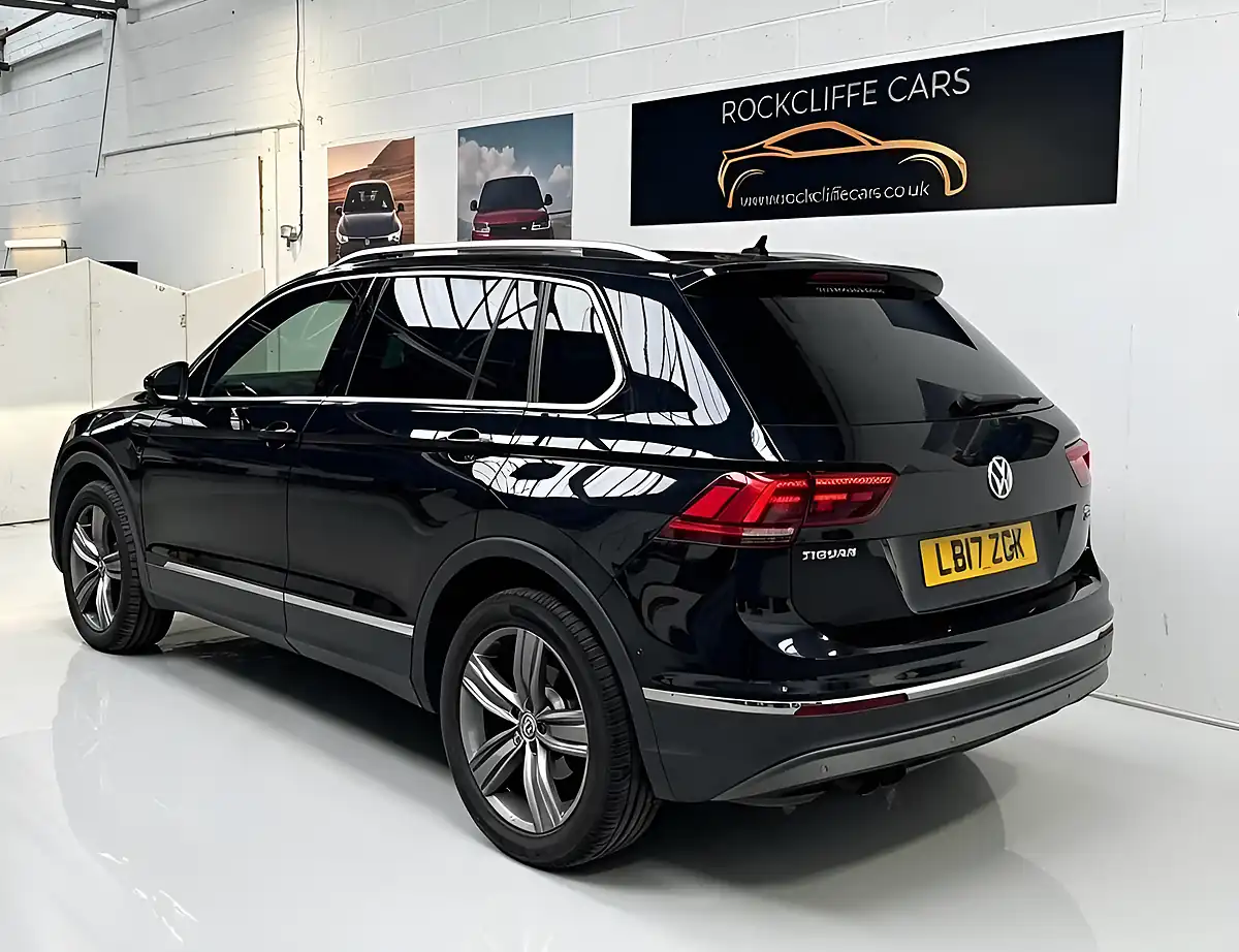 Used 2017 Volkswagen Tiguan Sel Black - Interior and Exterior details 12