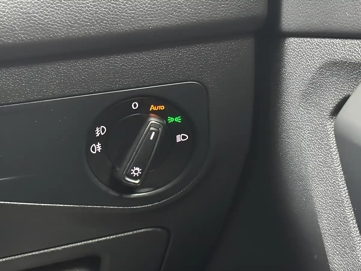 Used 2017 Volkswagen Tiguan Sel Black - Interior and Exterior details 16