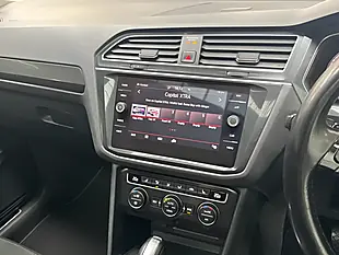 Used 2017 Volkswagen Tiguan Sel Black - Interior and Exterior details 17