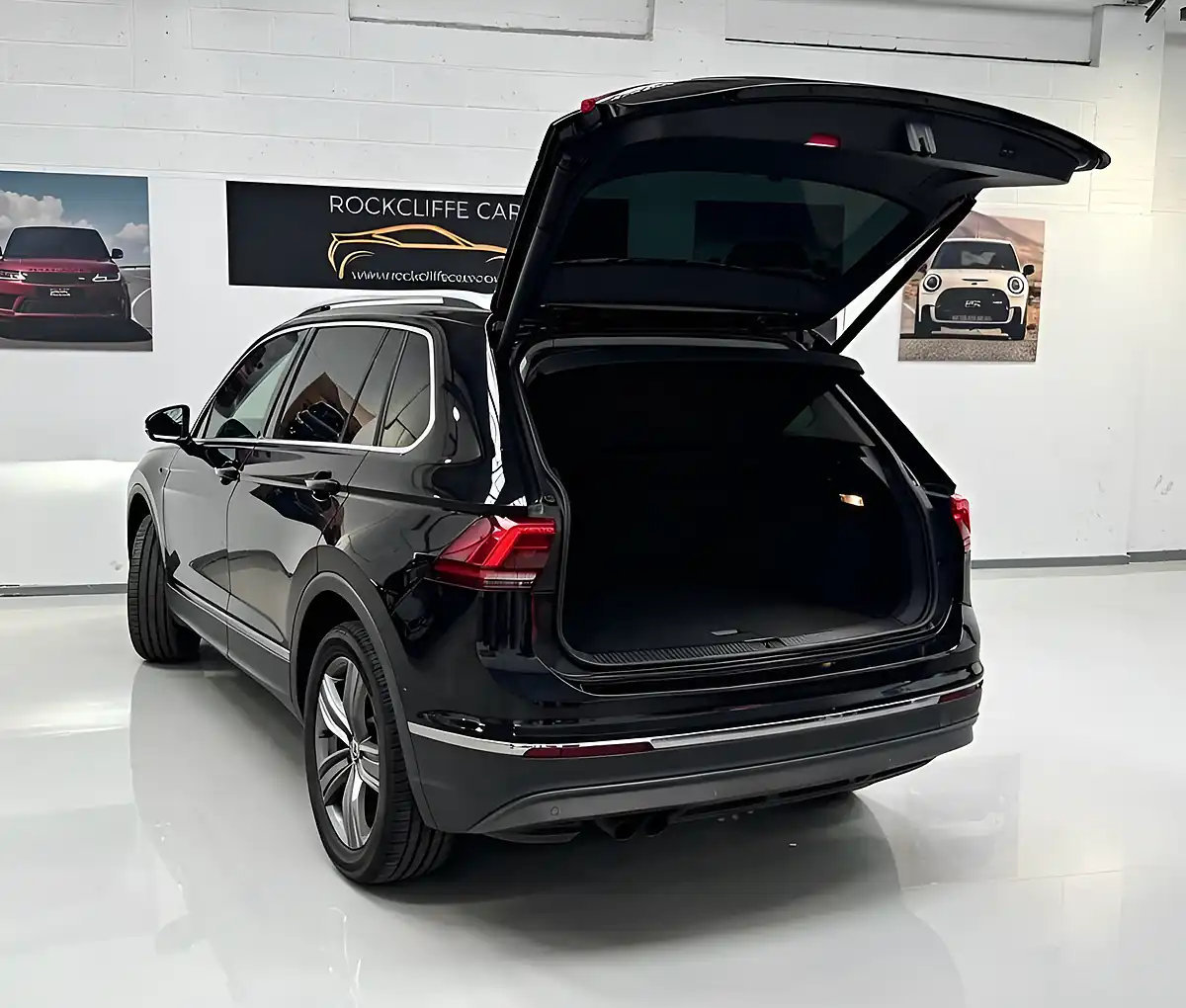 Used 2017 Volkswagen Tiguan Sel Black - Interior and Exterior details 5