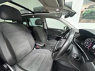 Used 2017 Volkswagen Tiguan Sel Black - Interior and Exterior details 7