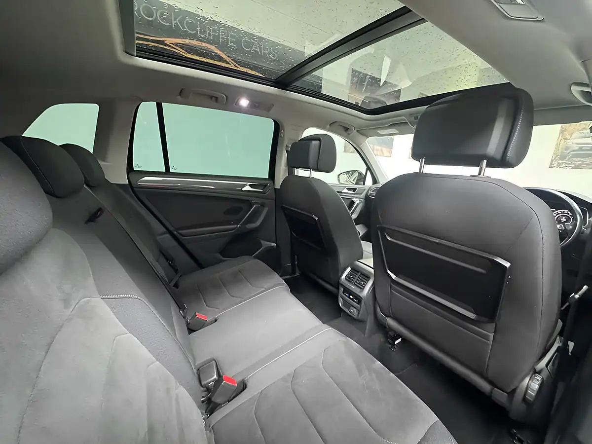 Used 2017 Volkswagen Tiguan Sel Black - Interior and Exterior details 8