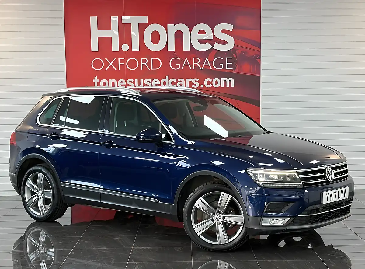 Used 2017 Volkswagen Tiguan Sel Blue - Front View