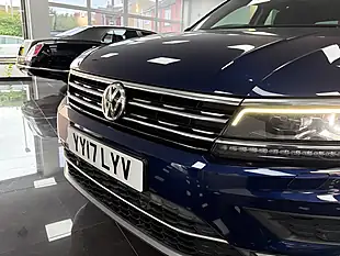 Used 2017 Volkswagen Tiguan Sel Blue - Interior and Exterior details 17