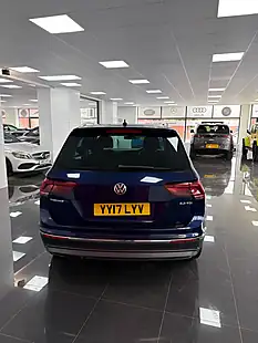 Used 2017 Volkswagen Tiguan Sel Blue - Interior and Exterior details 5