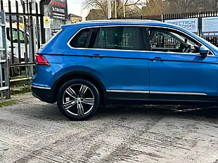 Used 2017 Volkswagen Tiguan Sel Blue - Interior and Exterior details 12