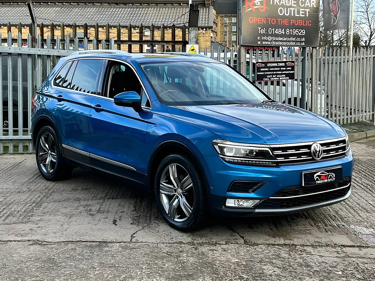 Used 2017 Volkswagen Tiguan Sel Blue - Interior and Exterior details 7