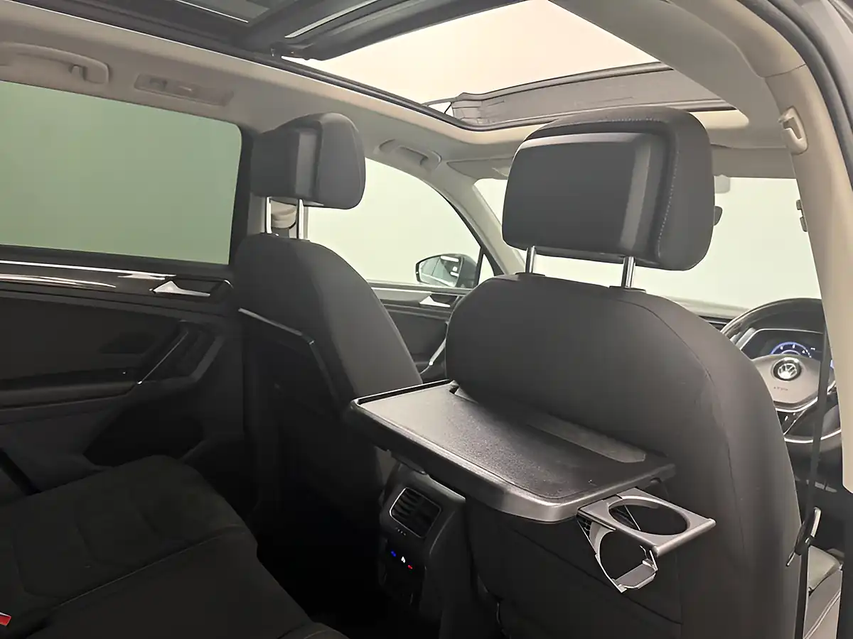 Used 2017 Volkswagen Tiguan Sel Bluemotion Tech Grey - Interior and Exterior details 13