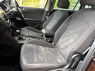 Used 2017 Volkswagen Tiguan Sel Brown - Interior and Exterior details 16