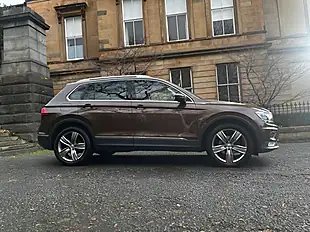 Used 2017 Volkswagen Tiguan Sel Brown - Interior and Exterior details 6