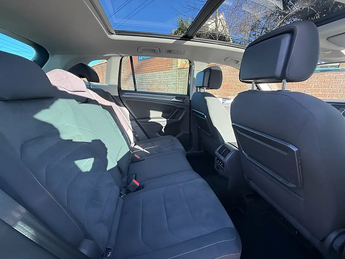 Used 2017 Volkswagen Tiguan Sel Grey - Interior and Exterior details 12