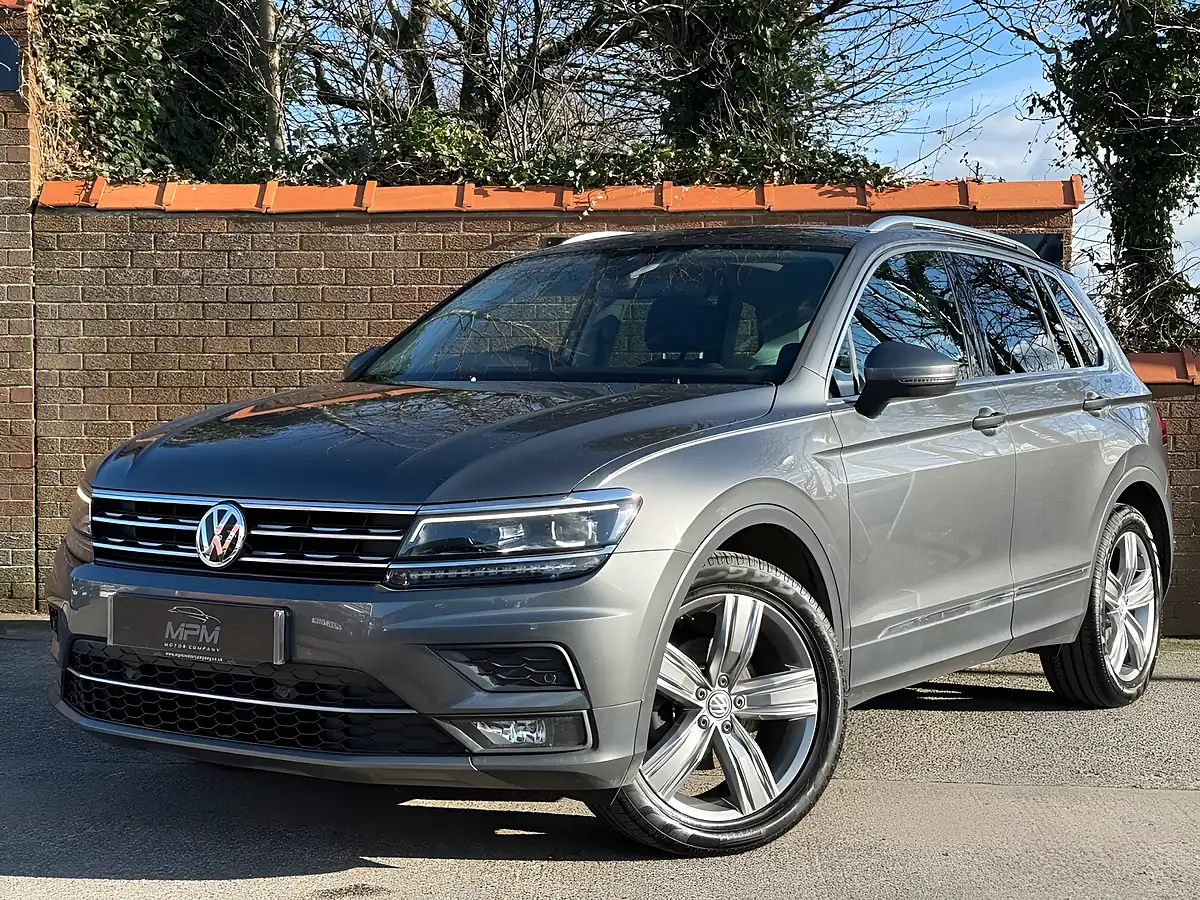 Used 2017 Volkswagen Tiguan Sel Grey - Interior and Exterior details 2
