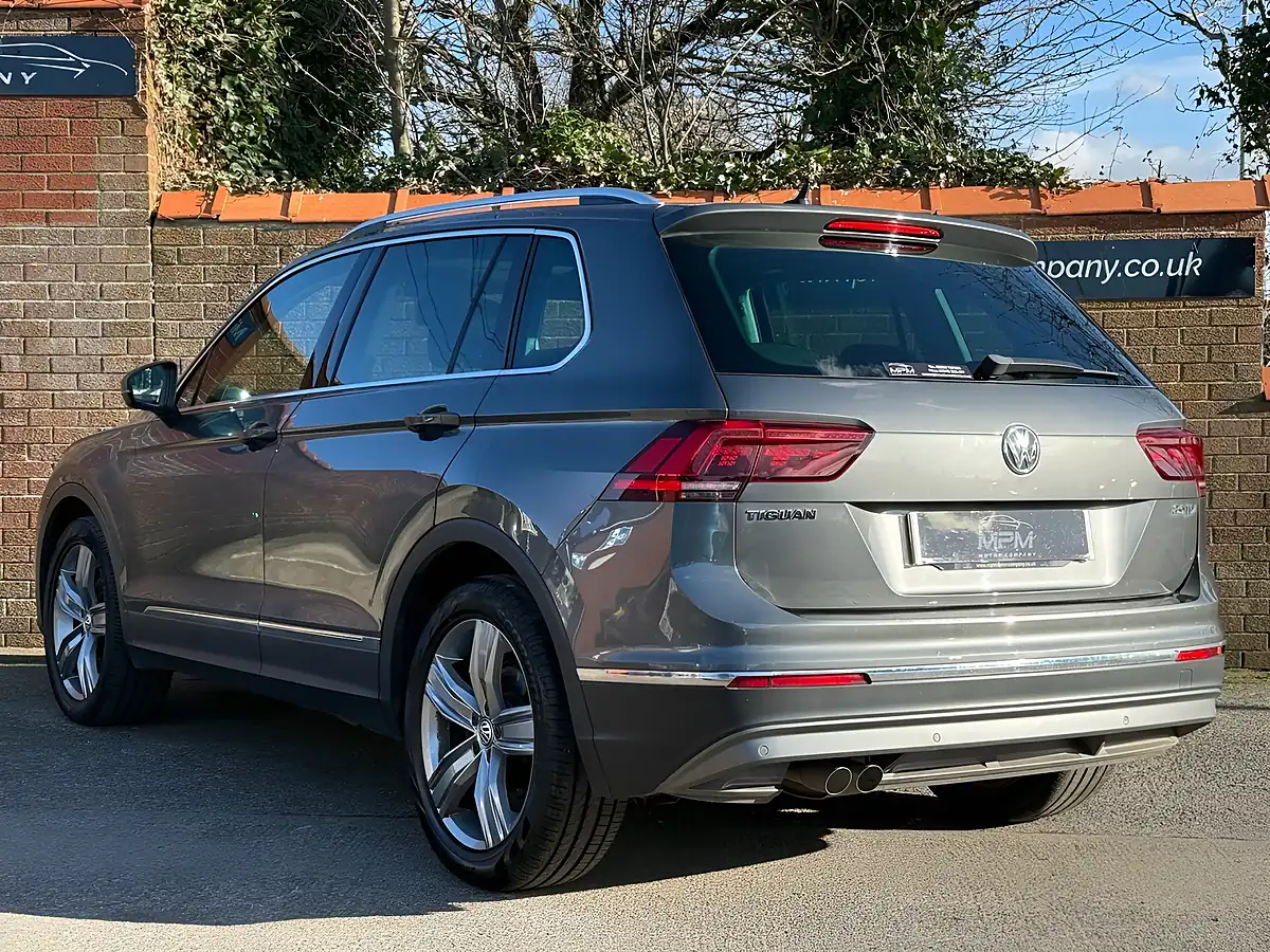 Used 2017 Volkswagen Tiguan Sel Grey - Interior and Exterior details 6