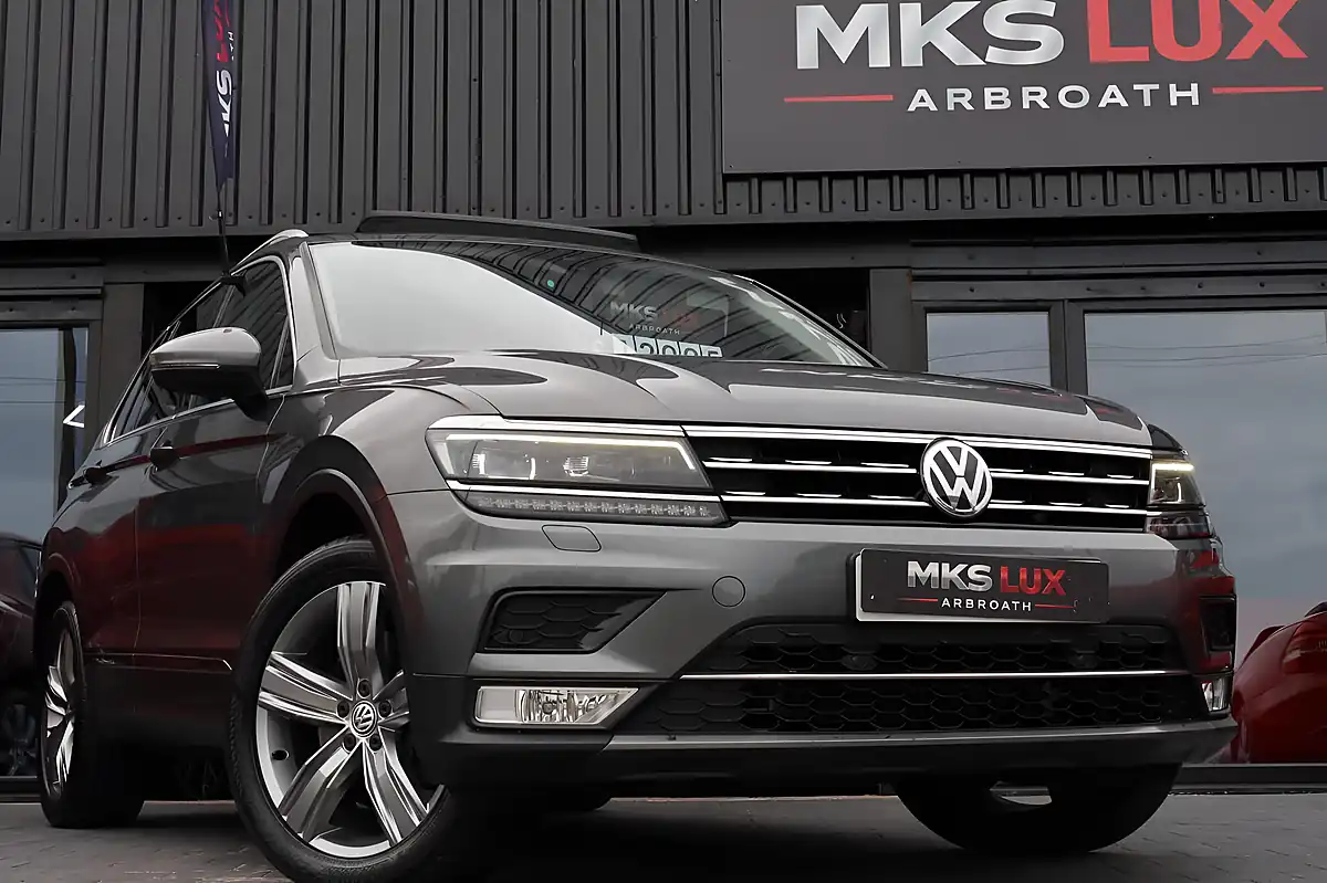 Used 2017 Volkswagen Tiguan Sel Grey - Interior and Exterior details 2