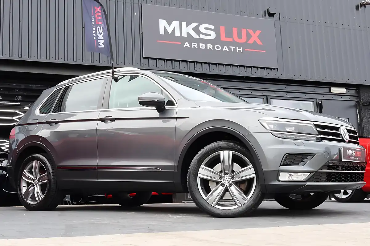Used 2017 Volkswagen Tiguan Sel Grey - Interior and Exterior details 3