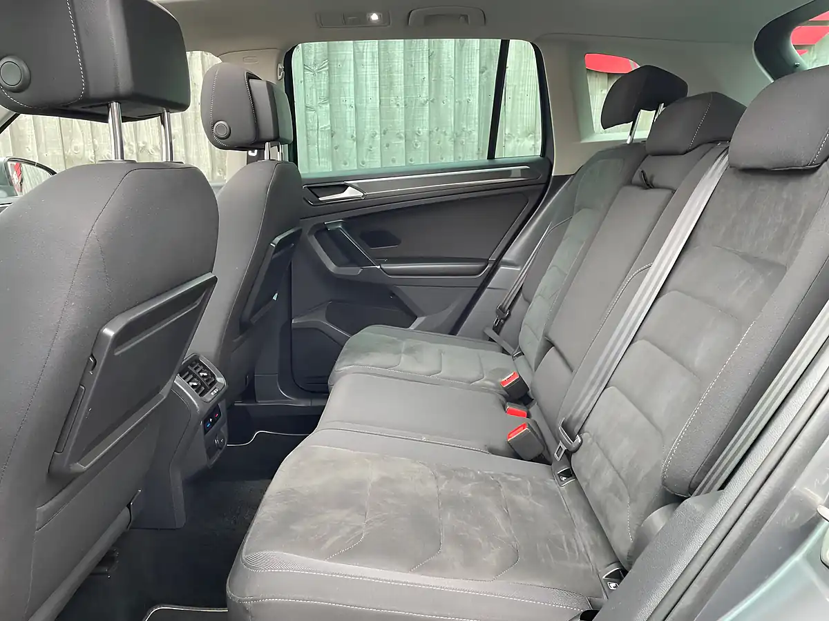Used 2017 Volkswagen Tiguan Sel Grey - Interior and Exterior details 12