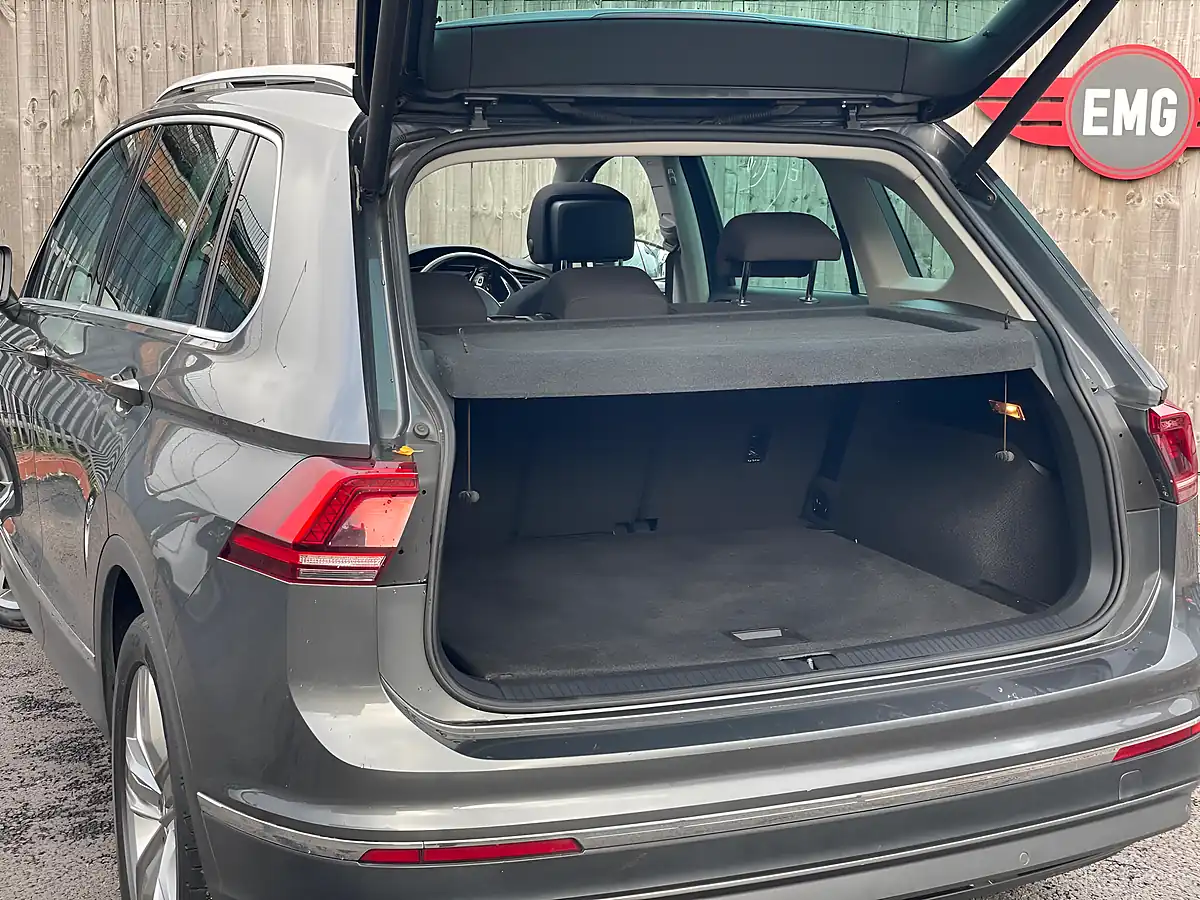 Used 2017 Volkswagen Tiguan Sel Grey - Interior and Exterior details 15