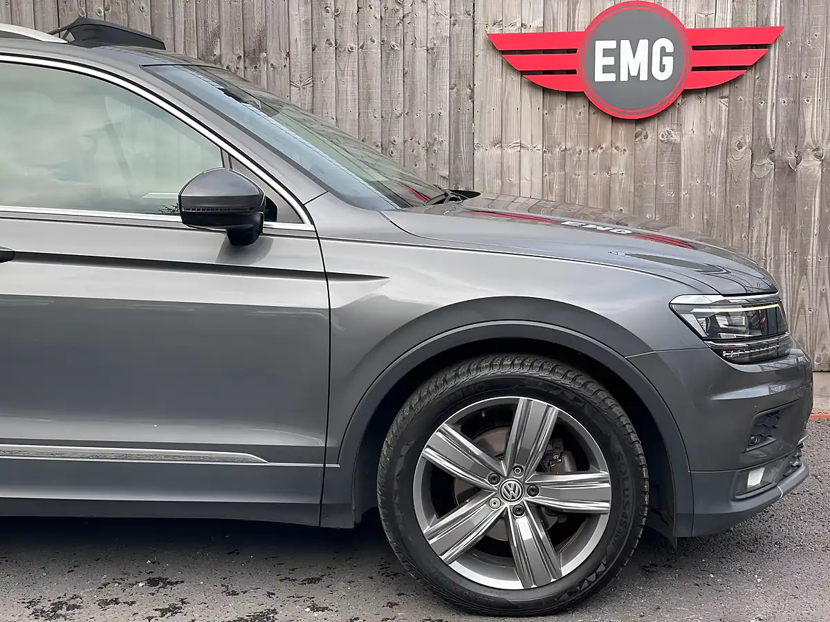 Used 2017 Volkswagen Tiguan Sel Grey - Interior and Exterior details 17