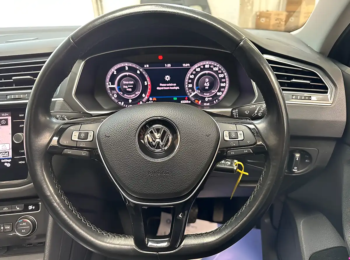 Used 2017 Volkswagen Tiguan Sel Grey - Interior and Exterior details 11